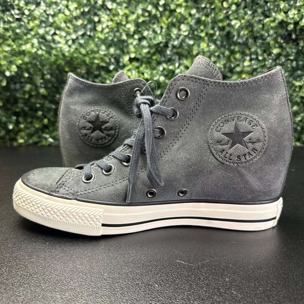 Converse Chuck Taylor All Star Lux Hidden Wedge Sneakers Women's 8 Gray Suede
